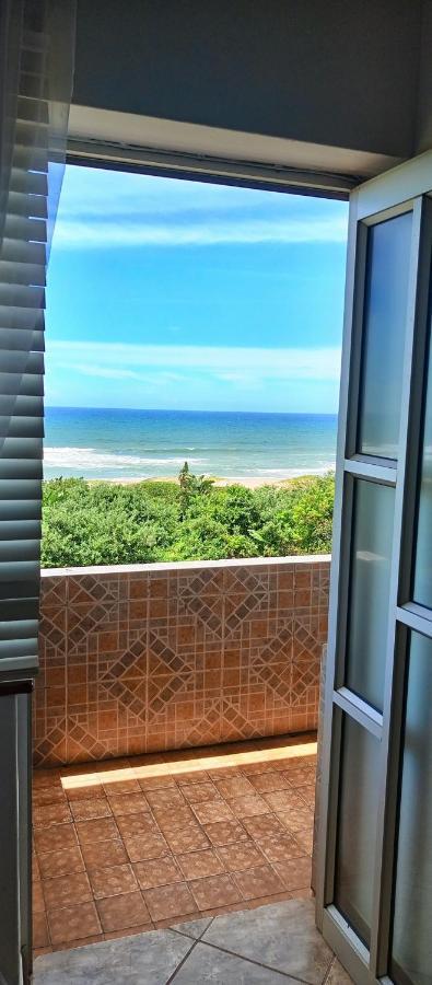 Breezy Seaview- On The Beach Amanzimtoti Luaran gambar